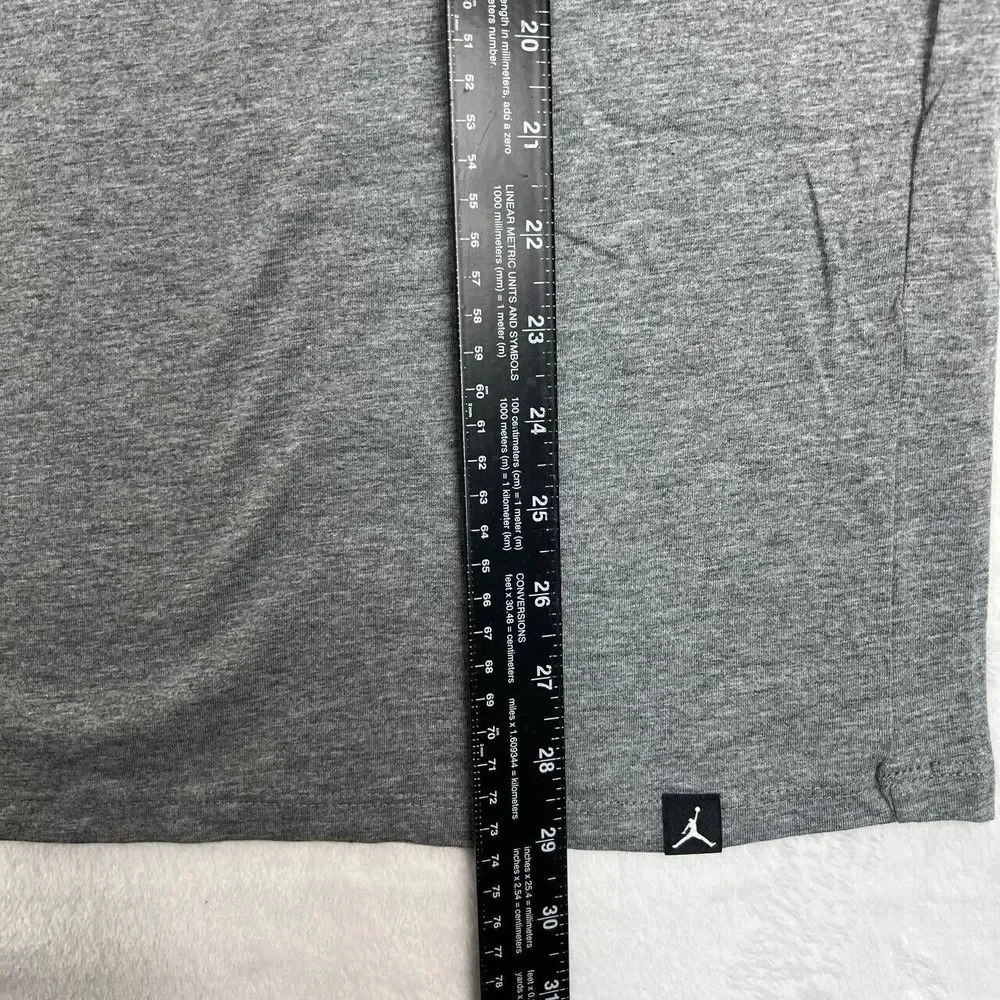Air Jordan 13 XIII Unlucky Shirt Men Medium Cool Gray Jumpman Short Sleeve New M